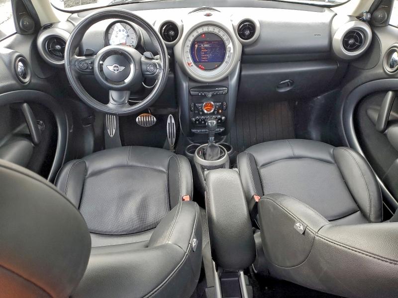 Photo 8 from auction – 2011 MINI COOPER S C with VIN WMWZC5C52BWL53503