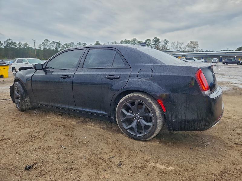 Photo 2 from auction – 2022 CHRYSLER 300 with VIN 2C3CCABG2NH184403