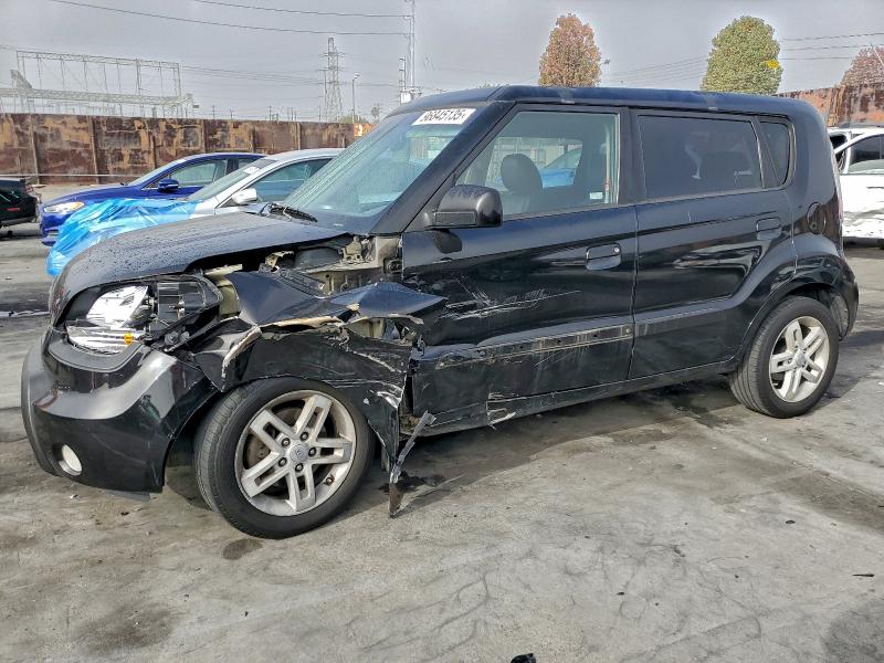 KIA SOUL + 2010 with VIN KNDJT2A24A7180485 - Photo from auction