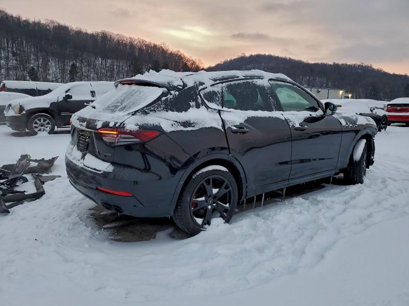 Photo 3 from auction – 2022 MASERATI LEVANTE BA with VIN ZN661XUA5NX398905