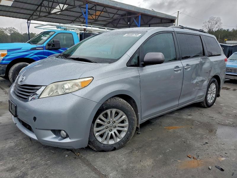 TOYOTA SIENNA 2011 with VIN 5TDYK3DC0BS161757 - Photo from auction