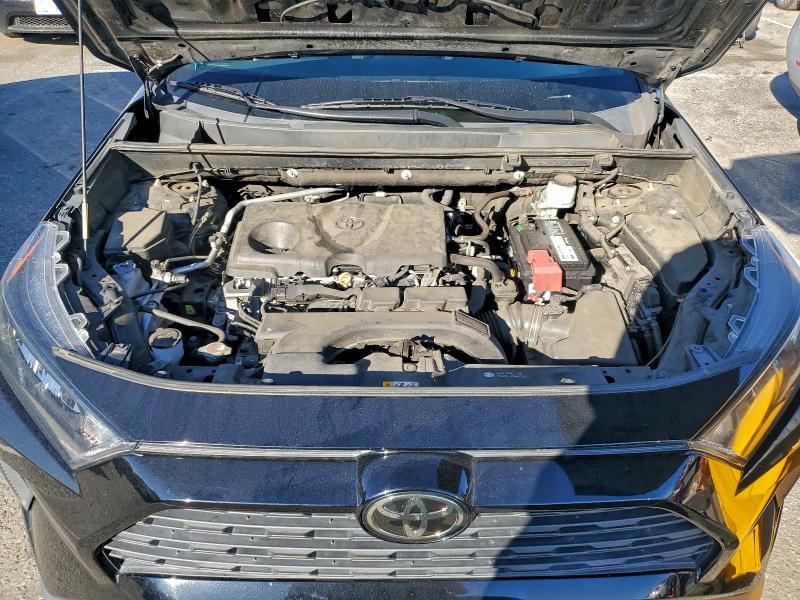 Photo 11 from auction – 2019 TOYOTA RAV4 LE with VIN 2T3K1RFV6KC017303