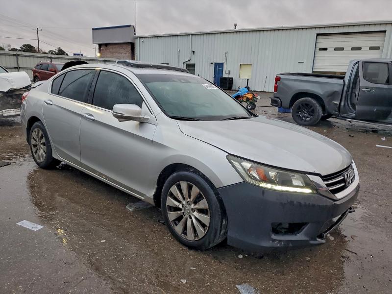Photo 4 from auction – 2015 HONDA ACCORD EXL with VIN 1HGCR3F85FA014496