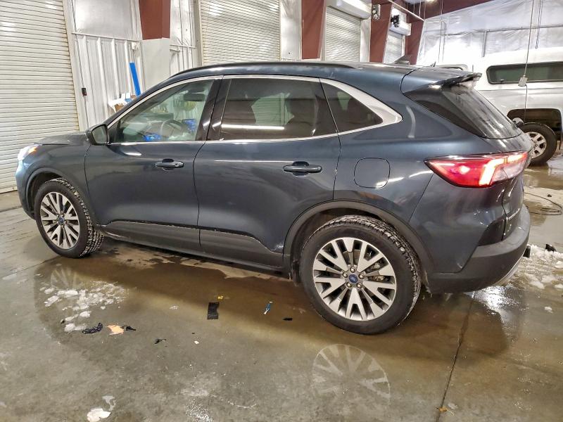 Photo 2 from auction – 2022 FORD ESCAPE TIT with VIN 1FMCU9J98NUB65390