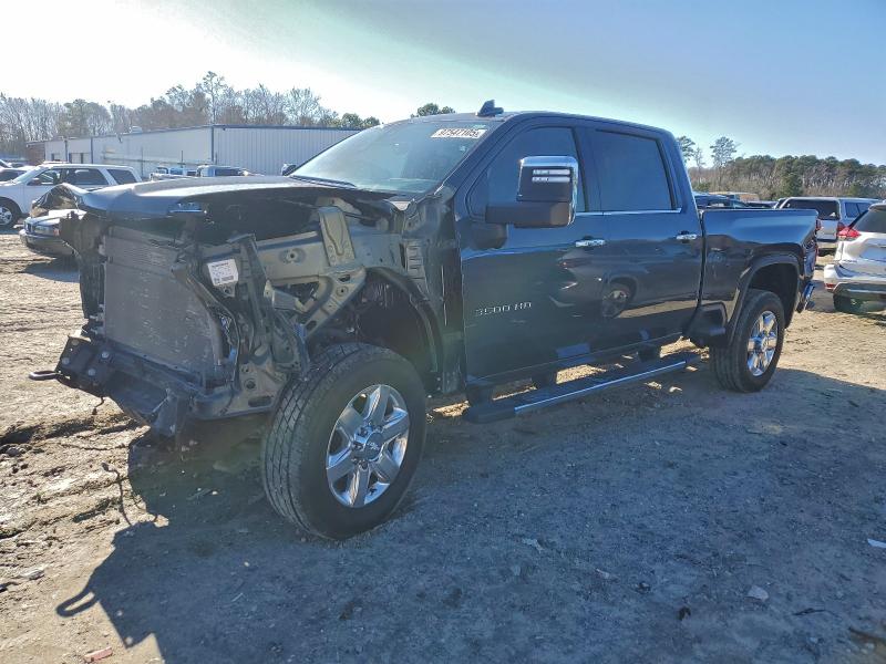 CHEVROLET SILVERADO 2020 with VIN 1GC4YUE71LF133102 - Photo from auction