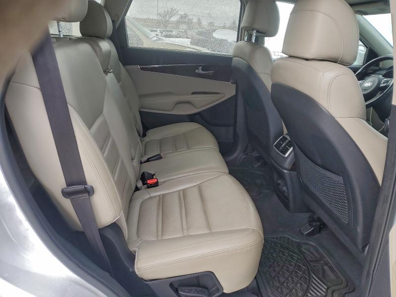 Photo 10 from auction – 2017 KIA SORENTO EX with VIN 5XYPHDA55HG270095