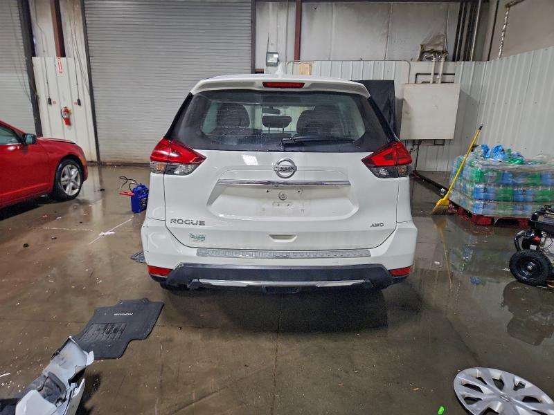 Zdjęcie 6 z aukcji – 2017 NISSAN ROGUE S z VIN KNMAT2MV1HP567429