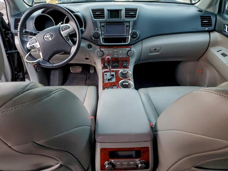 Photo 8 from auction – 2013 TOYOTA HIGHLANDER with VIN 5TDDK3EH0DS278539