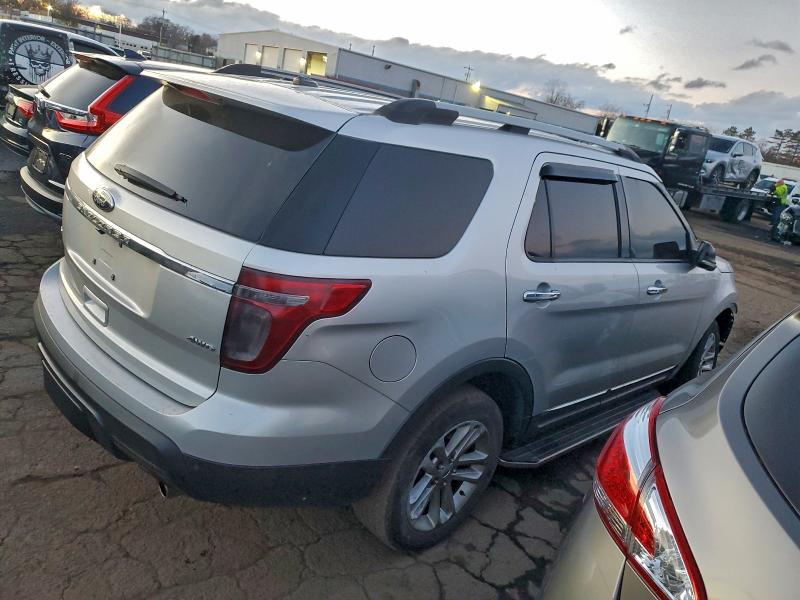 Photo 3 from auction – 2011 FORD EXPLORER X with VIN 1FMHK8D82BGA66549