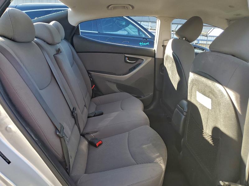 Photo 10 from auction – 2016 HYUNDAI ELANTRA SE with VIN 5NPDH4AE3GH773845