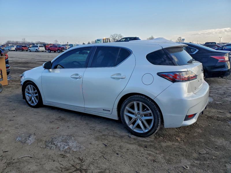 Photo 2 from auction – 2015 LEXUS CT 200 with VIN JTHKD5BH6F2240906