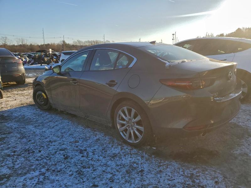 Photo 2 from auction – 2020 MAZDA 3 PREMIUM with VIN 3MZBPBEM7LM123269