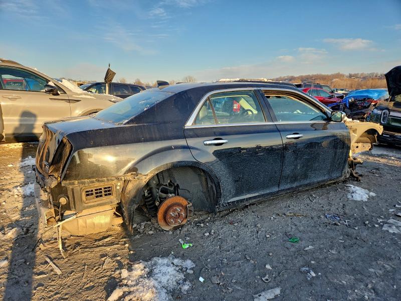 Photo 3 from auction – 2015 CHRYSLER 300C with VIN 2C3CCAKG8FH749884