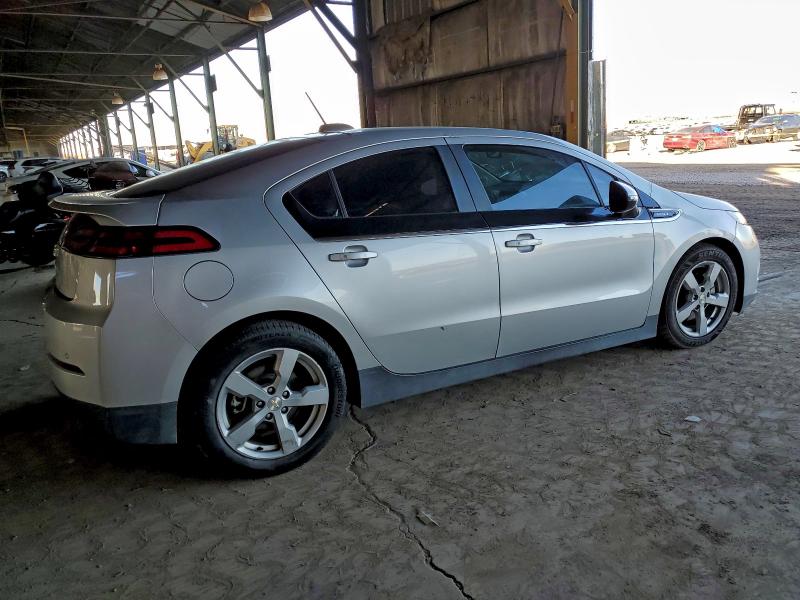 Photo 3 from auction – 2015 CHEVROLET VOLT with VIN 1G1RA6E47FU120696