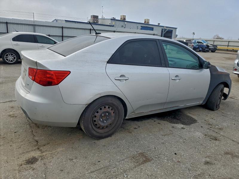 Photo 3 from auction – 2012 KIA FORTE EX with VIN KNAFU4A25C5563913