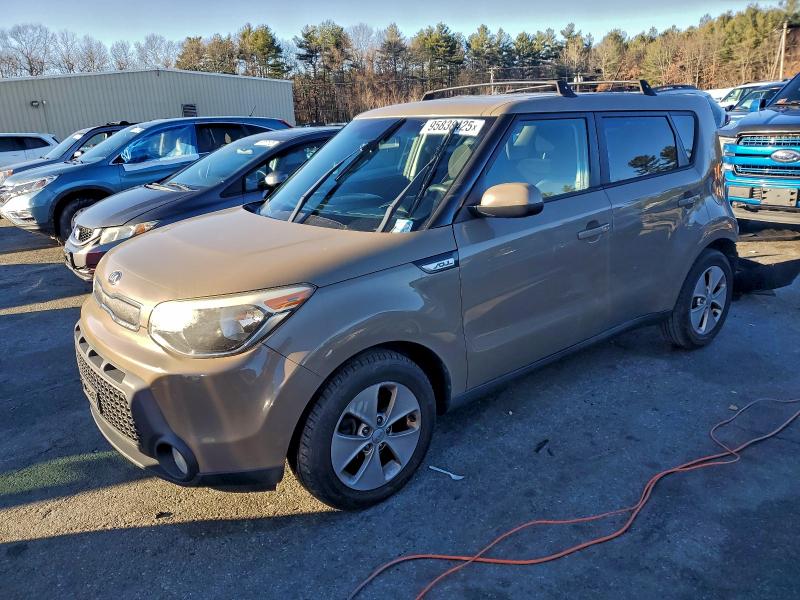 KIA SOUL 2015 with VIN KNDJN2A21F7122271 - Photo from auction
