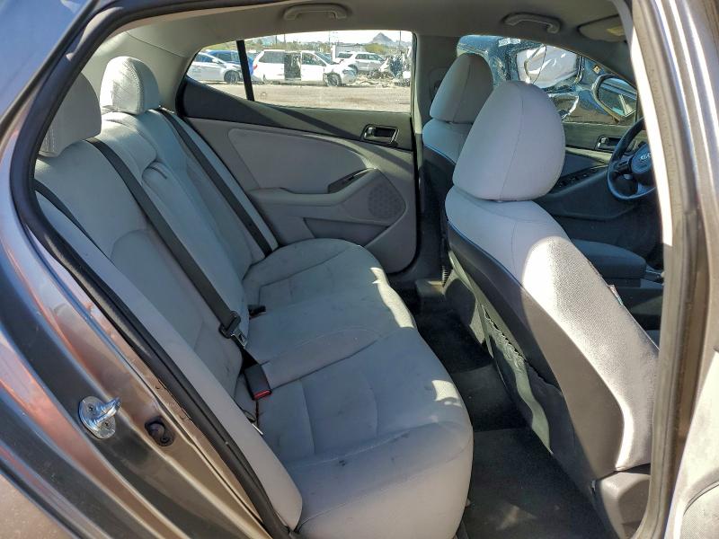 Photo 10 from auction – 2015 KIA OPTIMA LX with VIN 5XXGM4A77FG414471