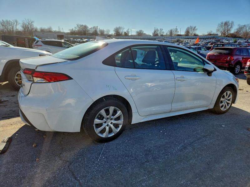 Photo 3 from auction – 2022 TOYOTA COROLLA with VIN 5YFEPMAE2NP358152