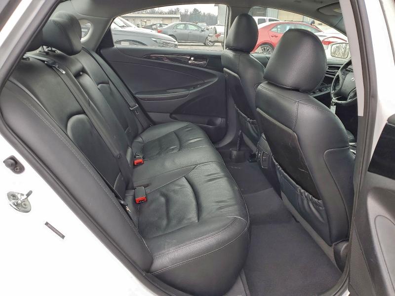 Photo 10 from auction – 2013 HYUNDAI SONATA SE with VIN 5NPEC4AB8DH680713