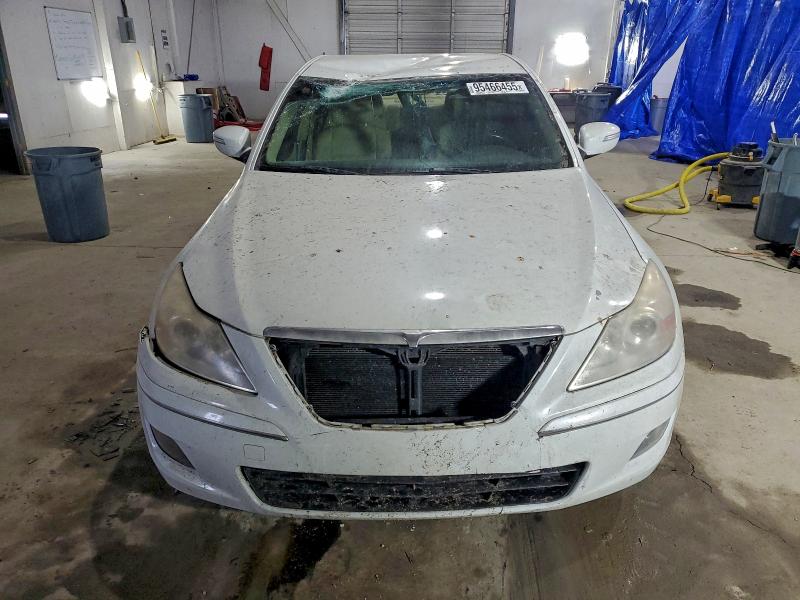 Photo 5 from auction – 2011 HYUNDAI GENESIS 3. with VIN KMHGC4DE8BU131588