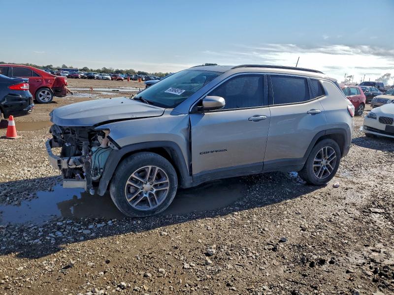 JEEP COMPASS LA 2019 con VIN 3C4NJCBB7KT638738 - Foto de la subasta