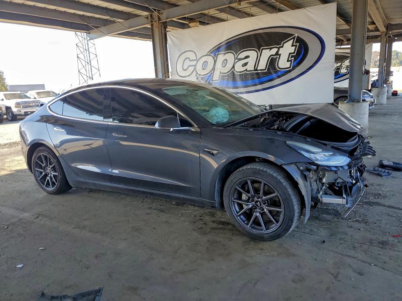 Photo 4 from auction – 2019 TESLA MODEL 3 with VIN 5YJ3E1EA0KF325676
