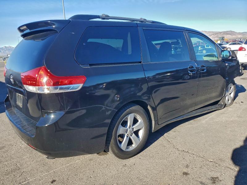 Photo 3 from auction – 2012 TOYOTA SIENNA LE with VIN 5TDKK3DC9CS178080