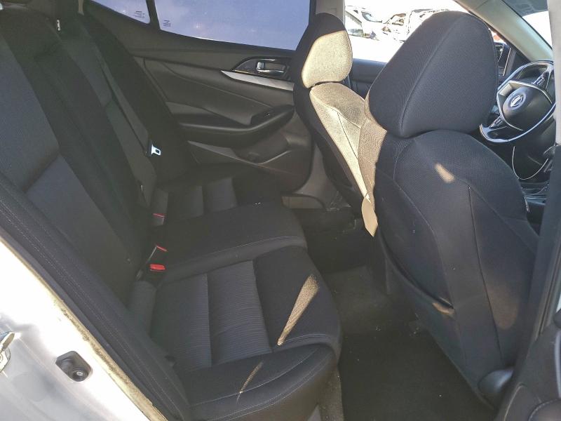 Photo 10 from auction – 2016 NISSAN MAXIMA 3.5 with VIN 1N4AA6AP1GC405525