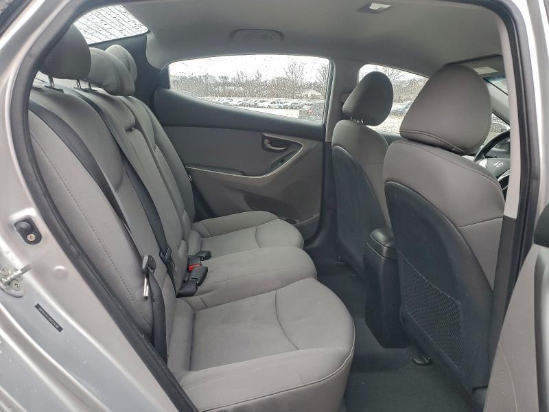 Photo 10 from auction – 2011 HYUNDAI ELANTRA GL with VIN 5NPDH4AE7BH029366