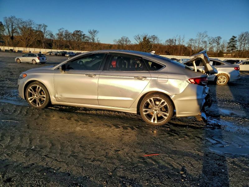 Photo 2 from auction – 2019 FORD FUSION TIT with VIN 3FA6P0D94KR124277