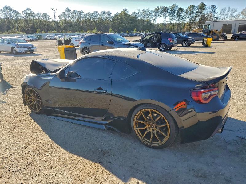 Photo 2 from auction – 2015 SUBARU BRZ with VIN JF1ZCAC1XF9603962