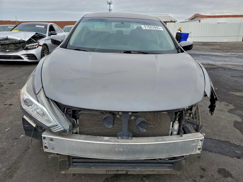 Photo 5 from auction – 2016 NISSAN ALTIMA 2.5 with VIN 1N4AL3AP1GC180323
