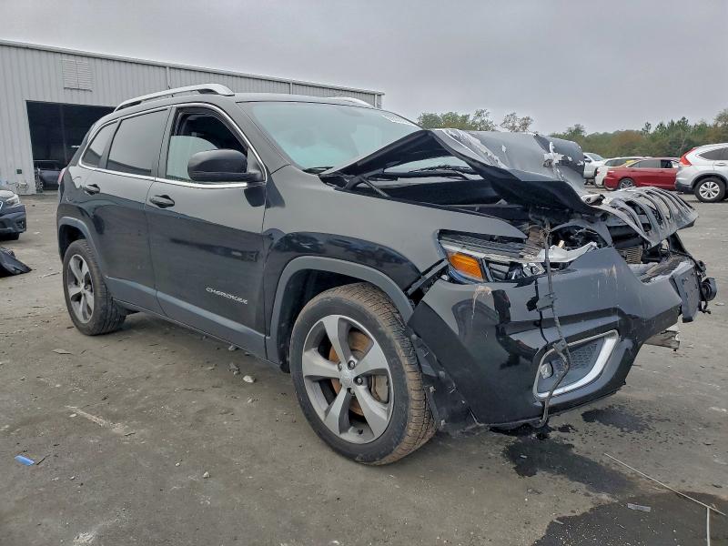 Photo 4 from auction – 2019 JEEP CHEROKEE L with VIN 1C4PJLDB0KD419339