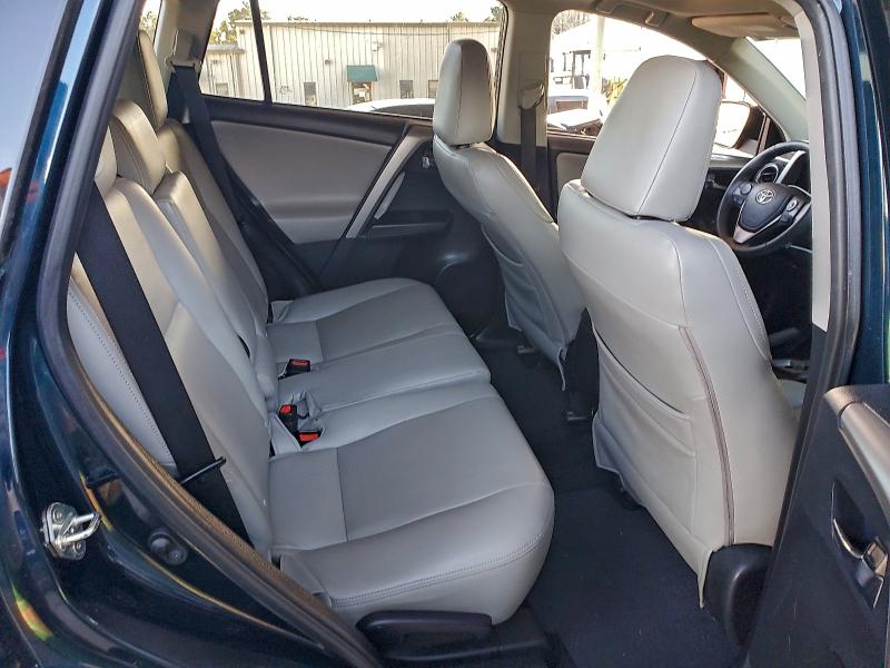 Photo 10 from auction – 2017 TOYOTA RAV4 XLE with VIN 2T3WFREV0HW358000