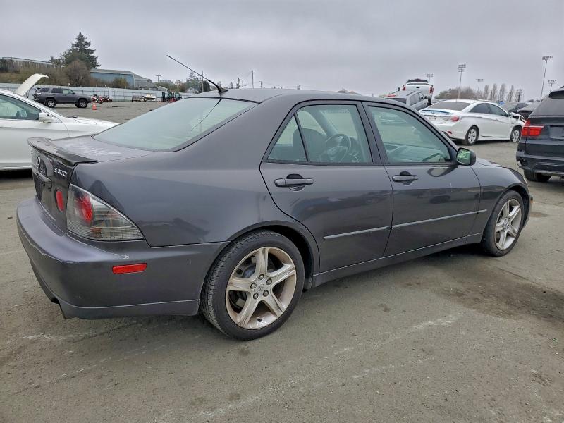 Photo 3 from auction – 2002 LEXUS IS 300 with VIN JTHBD192520047792