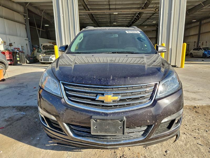 Photo 5 from auction – 2017 CHEVROLET TRAVERSE L with VIN 1GNKVHKD4HJ325515