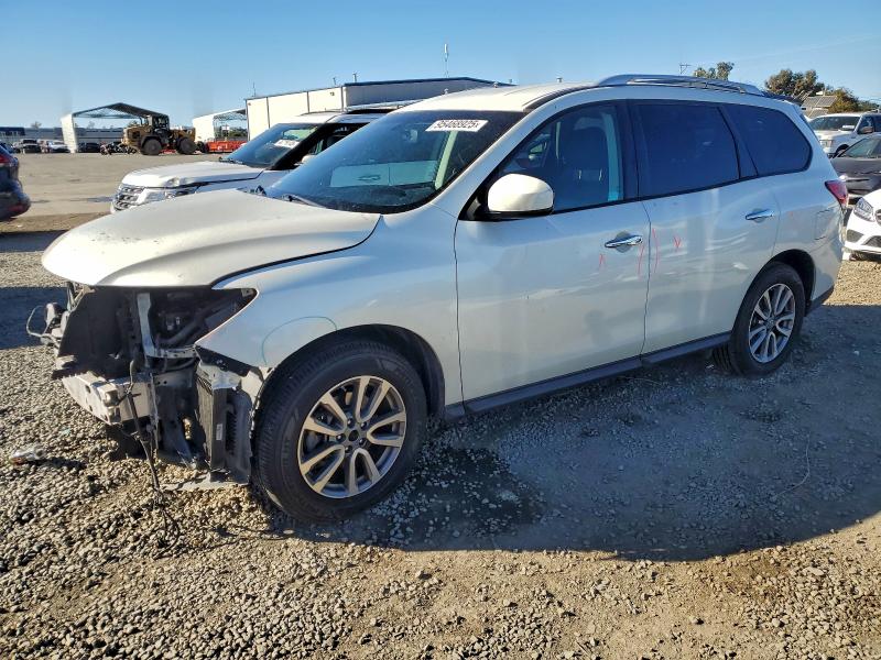 NISSAN PATHFINDER 2015 with VIN 5N1AR2MN7FC674824 - Photo from auction