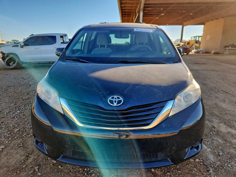 Photo 5 from auction – 2016 TOYOTA SIENNA LE with VIN 5TDKK3DCXGS756340