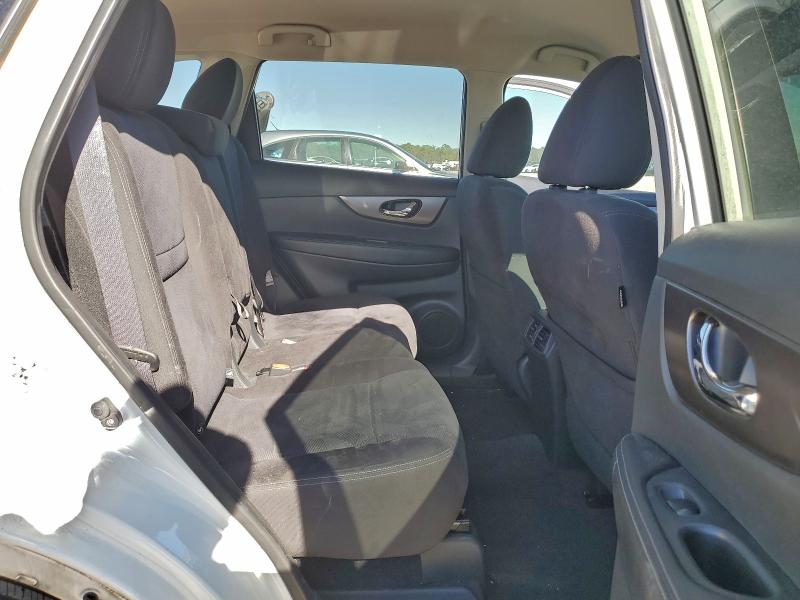 Photo 11 from auction – 2015 NISSAN ROGUE S with VIN KNMAT2MTXFP575444