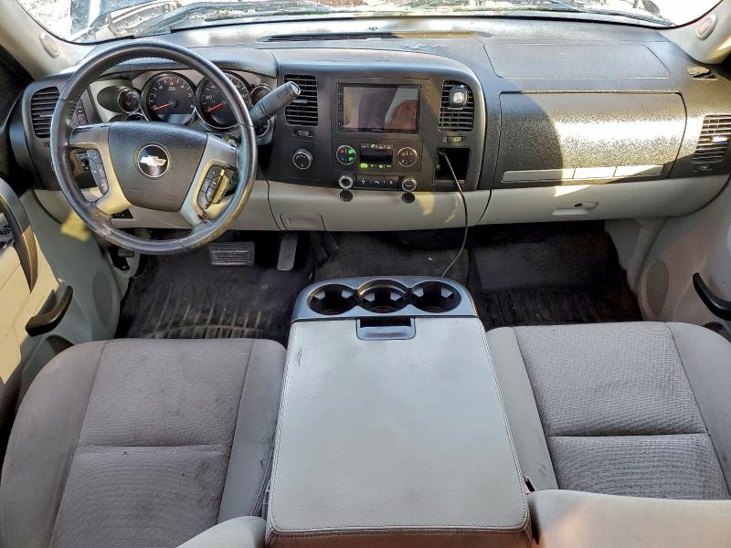 Photo 8 from auction – 2011 CHEVROLET SILVERADO with VIN 1GCRKSE30BZ412904