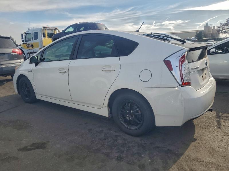 Photo 2 from auction – 2013 TOYOTA PRIUS with VIN JTDKN3DU7D5573365