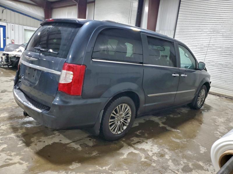 Photo 3 from auction – 2013 CHRYSLER TOWN & COU with VIN 2C4RC1CG8DR614397