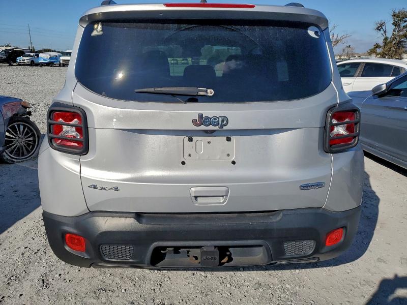 Photo 6 from auction – 2018 JEEP RENEGADE L with VIN ZACCJBBB2JPJ35350