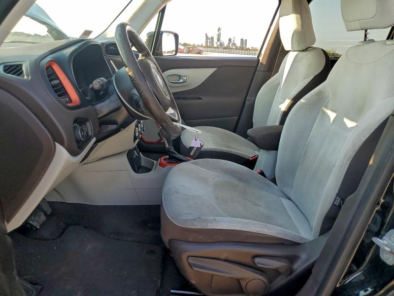 Photo 7 from auction – 2015 JEEP RENEGADE L with VIN ZACCJABT0FPB71008