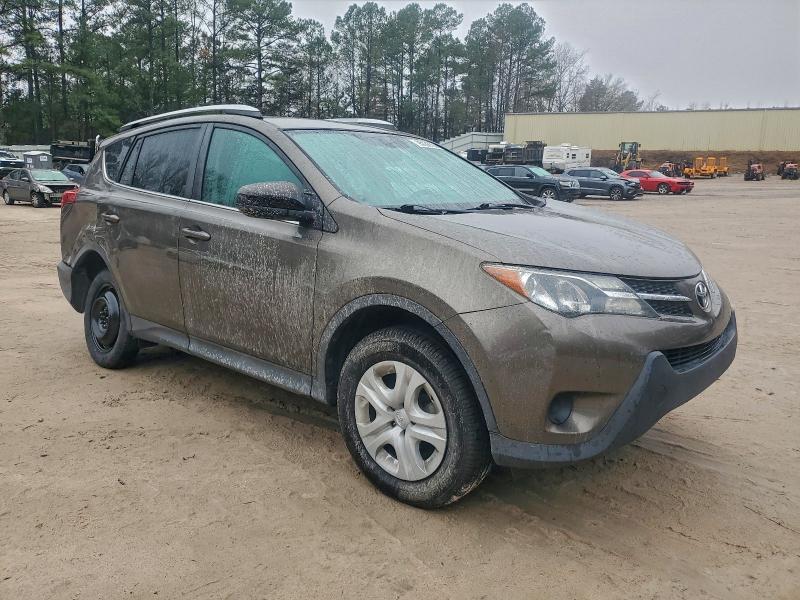 Photo 4 from auction – 2015 TOYOTA RAV4 LE with VIN 2T3ZFREV1FW162741