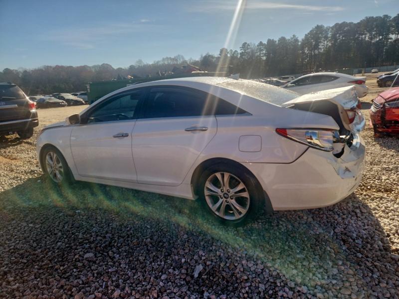 Photo 2 from auction – 2013 HYUNDAI SONATA SE with VIN 5NPEC4AC2DH572774