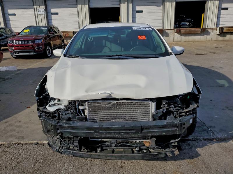 Photo 5 from auction – 2018 KIA FORTE LX with VIN 3KPFK4A78JE164659