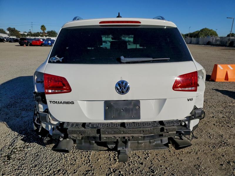 Photo 6 from auction – 2017 VOLKSWAGEN TOUAREG WO with VIN WVGRF7BP4HD006392