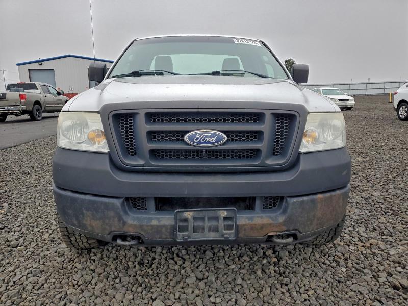 Photo 5 from auction – 2005 FORD F150 with VIN 1FTRF14W05NB66037