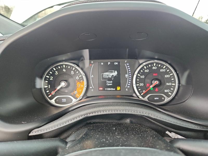 Photo 9 from auction – 2018 JEEP RENEGADE S with VIN ZACCJBAB5JPH07855